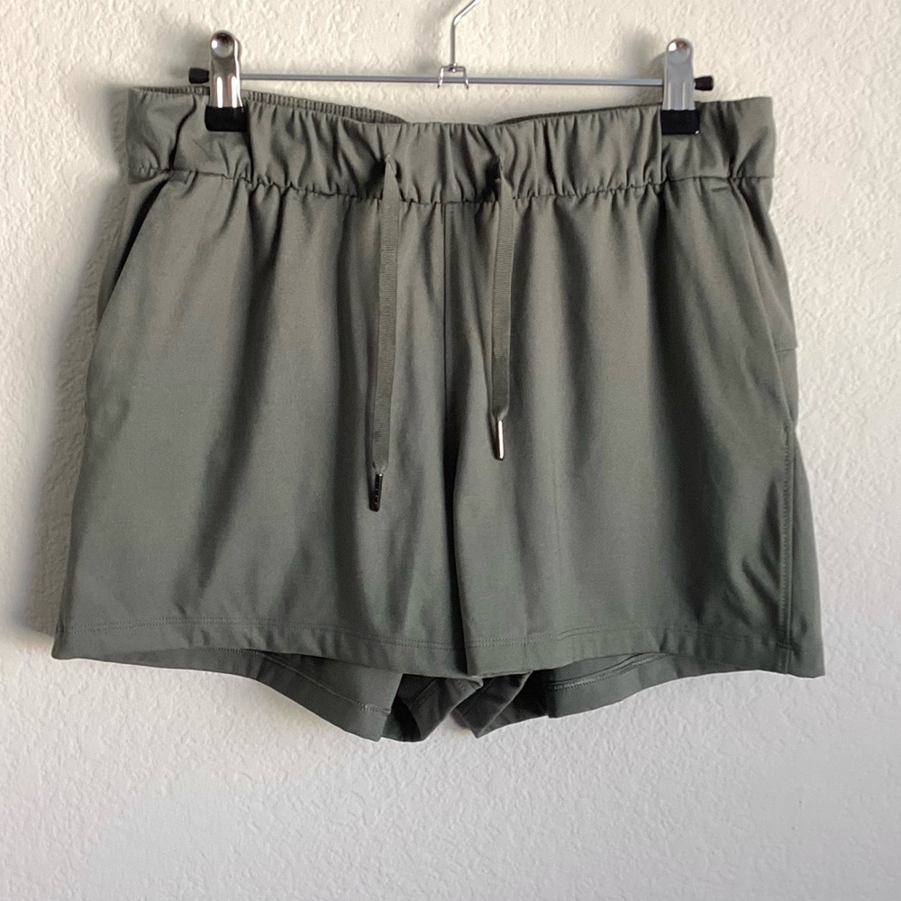SUMMER CLOSEOUT ☀️ \CRZ Yoga\ Stretch Mid-Rise Drawstring Shorts